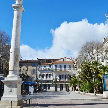 Cours Massena 1 *
